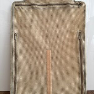 Rimowa Divider beige color for large luggage brand new mint condition